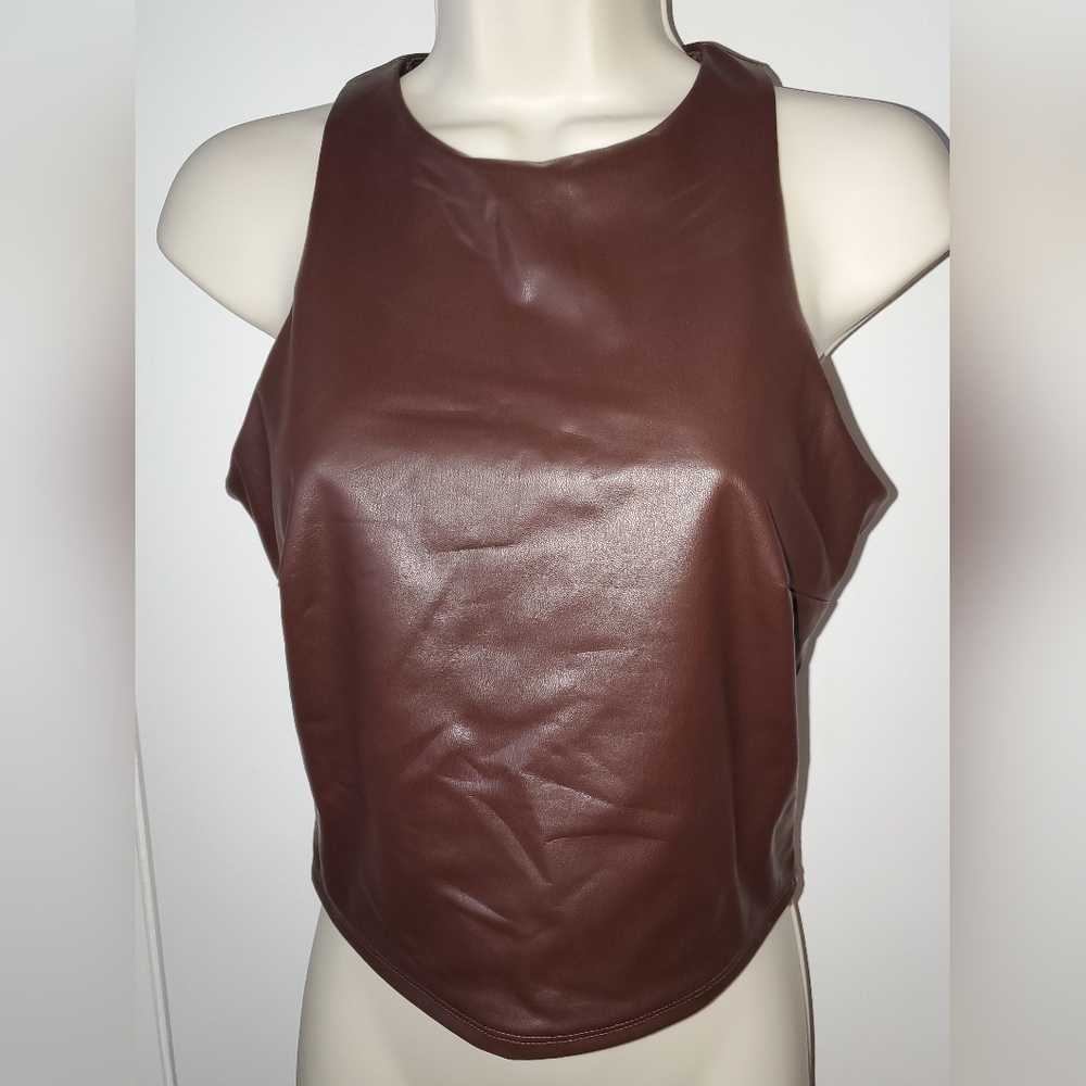 Express Body Contour Cropped top